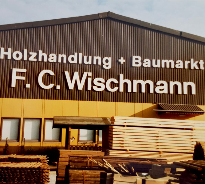 Außenansicht der alten F.C. Wischmann Filiale